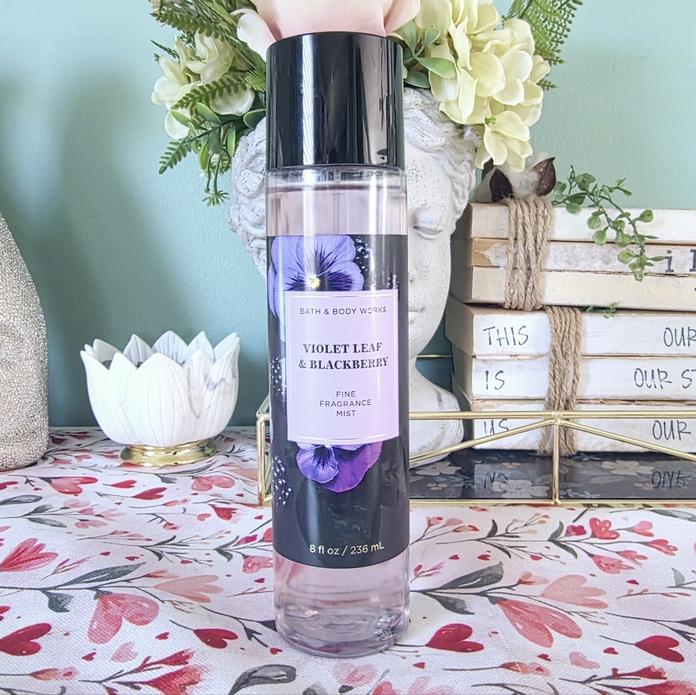 Bath & Body Works Violet Leaf & Blackberry Body Mist